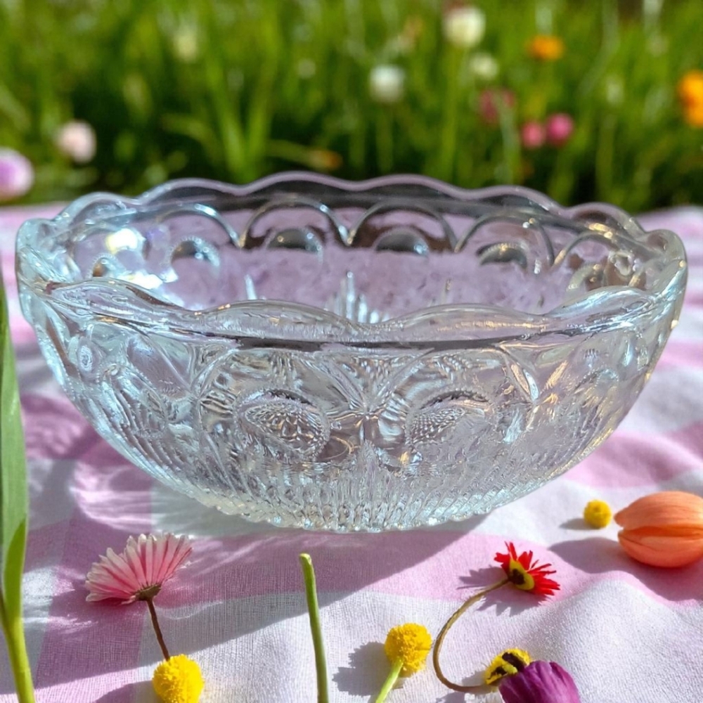 Vtg 1902 - 1920 Antique US Glass Co Manhatten Small Round Berry Bowl